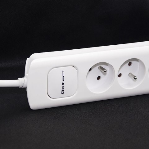 Qoltec Listwa antyprzepięciowa | 4 gniazda | 2 x USB | 1.8m | Biała