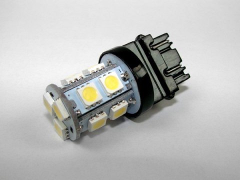 Żarówka T20 3157 5050*13 12V 2,0W CW -