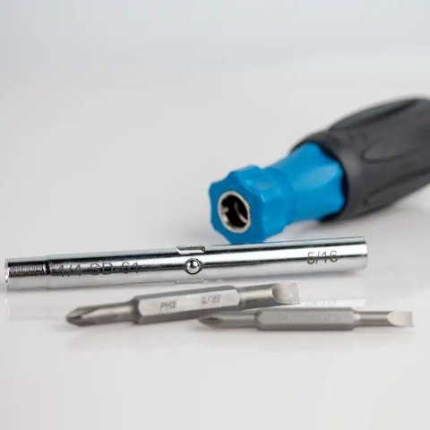 Zestaw narzędzi sieciowych na pas Jonard TK-145