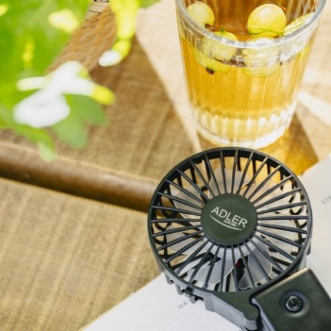 Adler Wentylator przenośny | Składana rączka | Na baterie AA