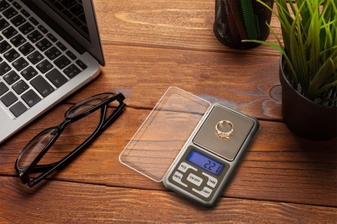 Waga precyzyjna, jubilerska gramowana biurku