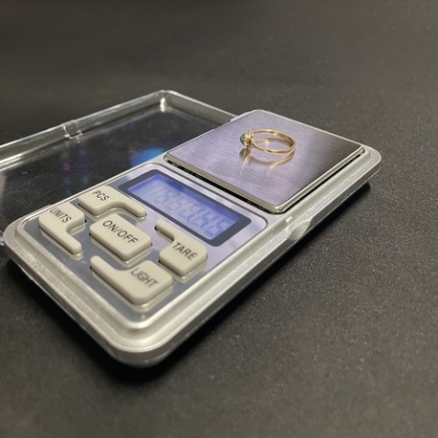 Waga precyzyjna, jubilerska gramowa z pierścionkiem