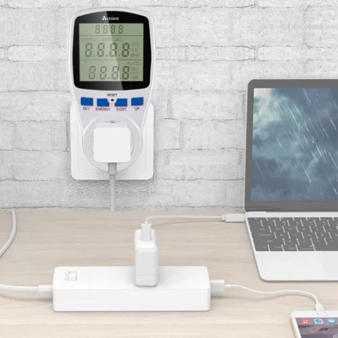 Watomierz miernik zużycia energii do gniazdka 230V