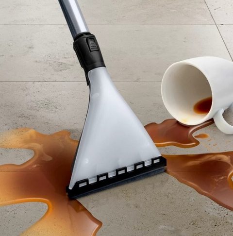 Odkurzacz piorący Bosch BWD 41740 Serie 4 do prania dywanów