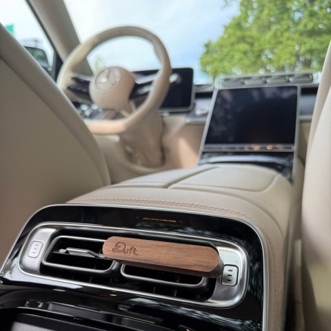 Zapach do samochodu DUFT Spinney - drewniany dyfuzor na kratkę +2 wkłady