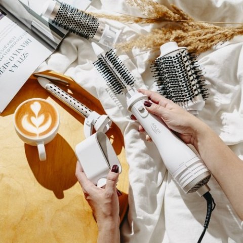 Adler Lokówko-Suszarka 5 w 1 - 1200W - 5 nasadek