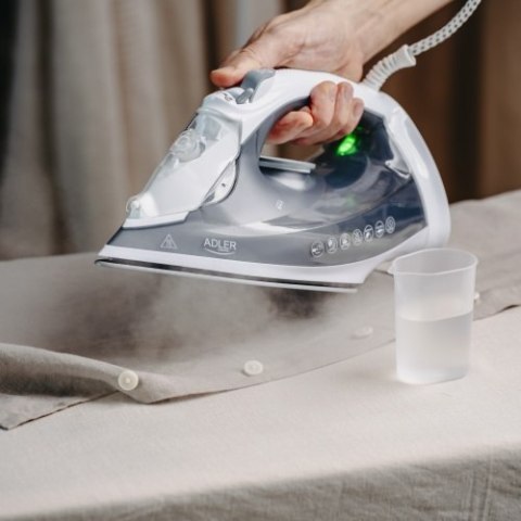 Adler Żelazko parowe z ceramiczna stopą