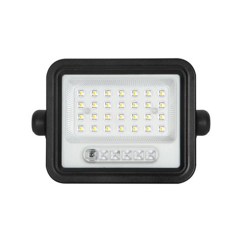 Naświetlacz LED solarny V-TAC 6W CCT pilot auto timer IP65 czarny VT-54W 700lm