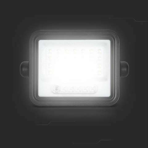 Naświetlacz LED solarny V-TAC 6W CCT pilot auto timer IP65 czarny VT-54W 700lm