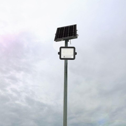 Naświetlacz LED solarny V-TAC 6W CCT pilot auto timer IP65 czarny VT-54W 700lm