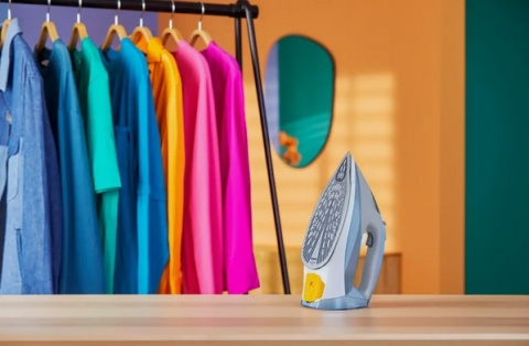 Żelazko parowe jasnoniebieskie- szare Philips DST 7011/20