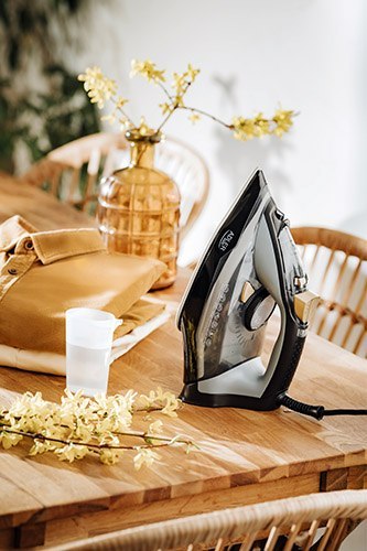 Adler Żelazko parowe 3000W