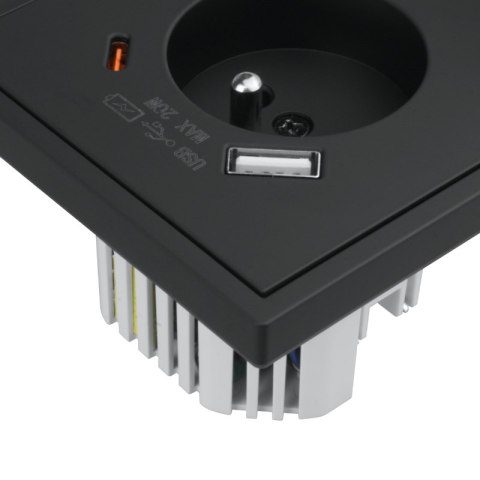 Gniazdo z uziemieniem + 2 x USB, czarne, MOXY