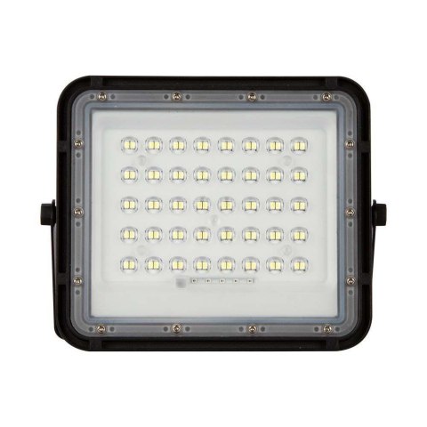 Naświetlacz LED solarny V-TAC 6W pilot auto timer IP65 czarny VT-40W 6400K 400lm